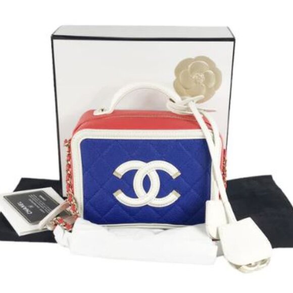 CHANEL - Picture 2 of 11